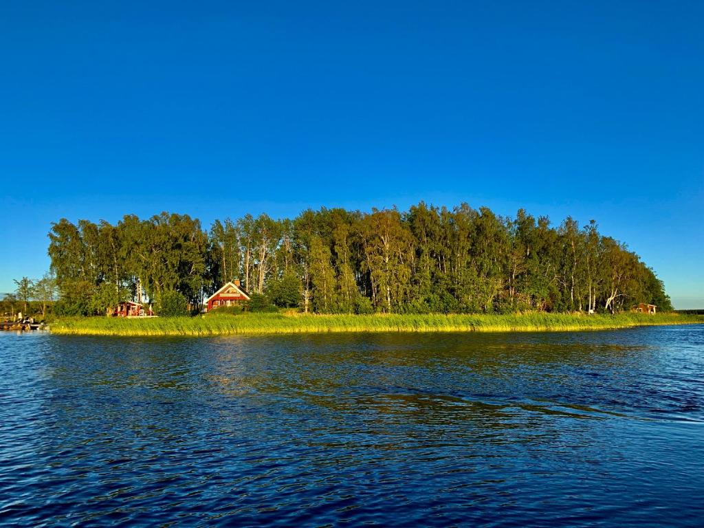 Majorsgrund - Private Island photo 1