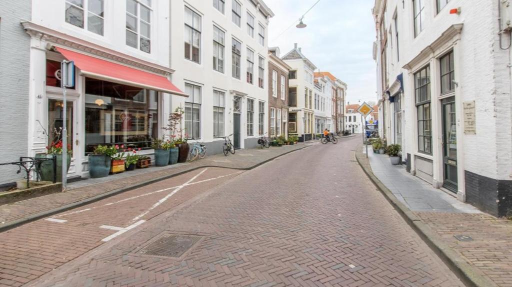 Charming 125 m2 apartment in historic center Middelburg photo 1