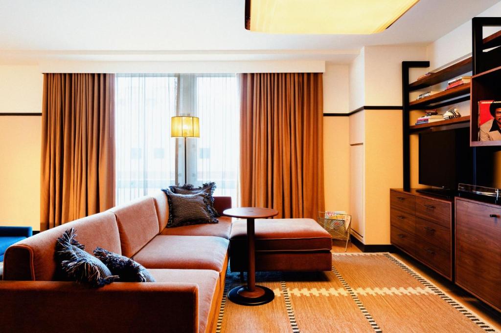 Сьюит (Pied a Terre Junior Suite), Eaton DC