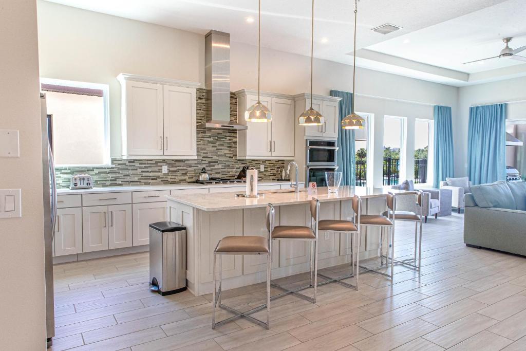 Spacious Home in Bears Den Near Disney with Private Pool & Resort Amenities - 7928JC photo 2