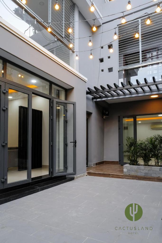 Cactusland Villa Near Bui Vien Street