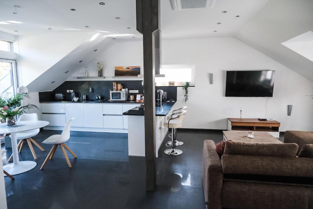 Modern Loft/Apartment near Bonn DTAG/DHL/UN photo 2