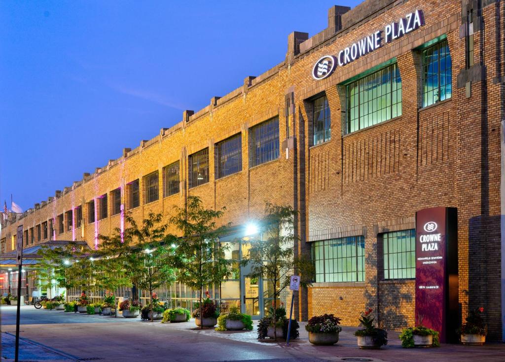 Crowne Plaza Indianapolis-Dwtn-Union Stn image