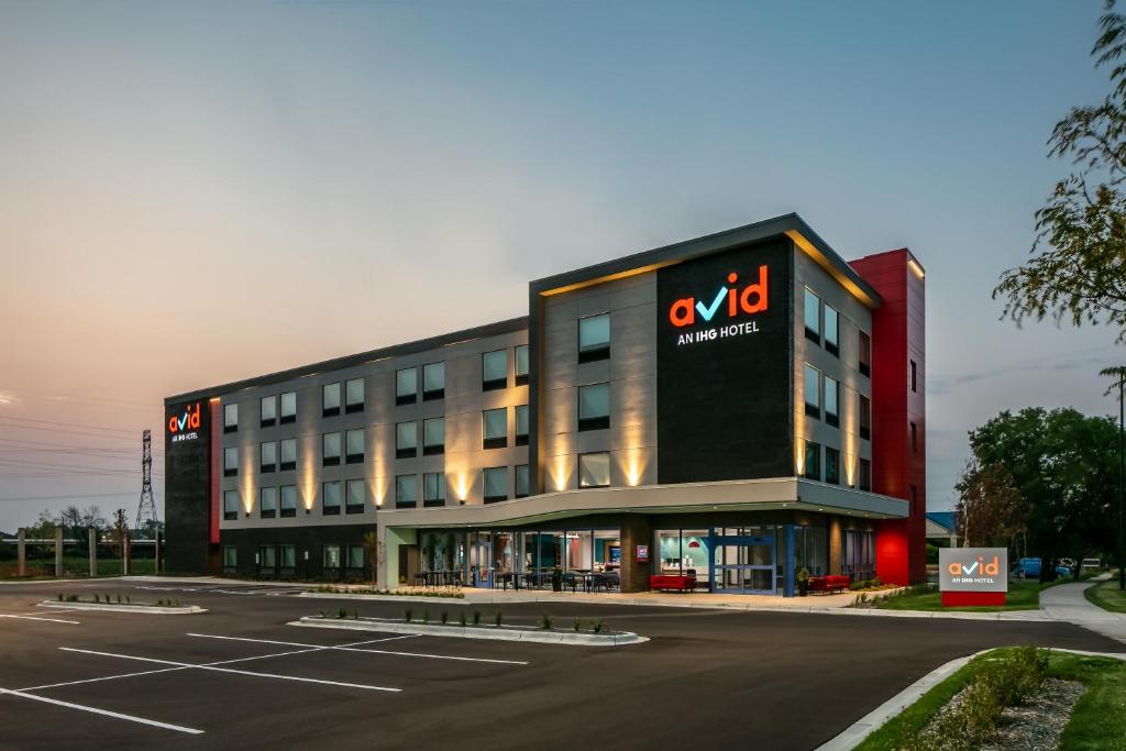avid hotel Roseville - Minneapolis North, an IHG Hotel image
