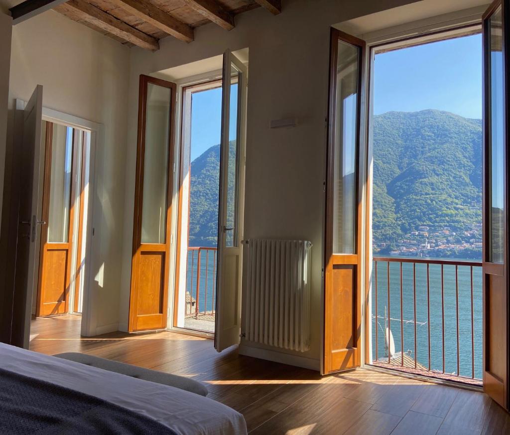 Via Castello, Lake Como, Brienno photo 3