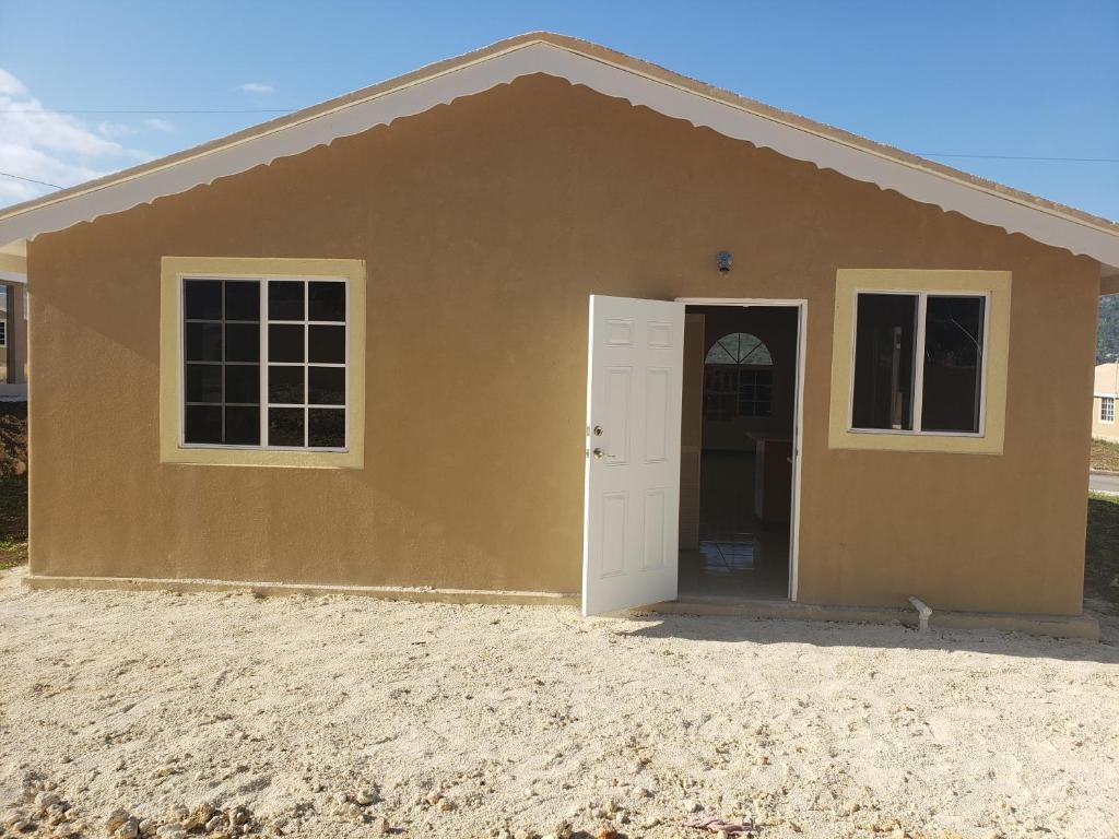 Montego Bay Home Close to Resort Area and Airport photo 2