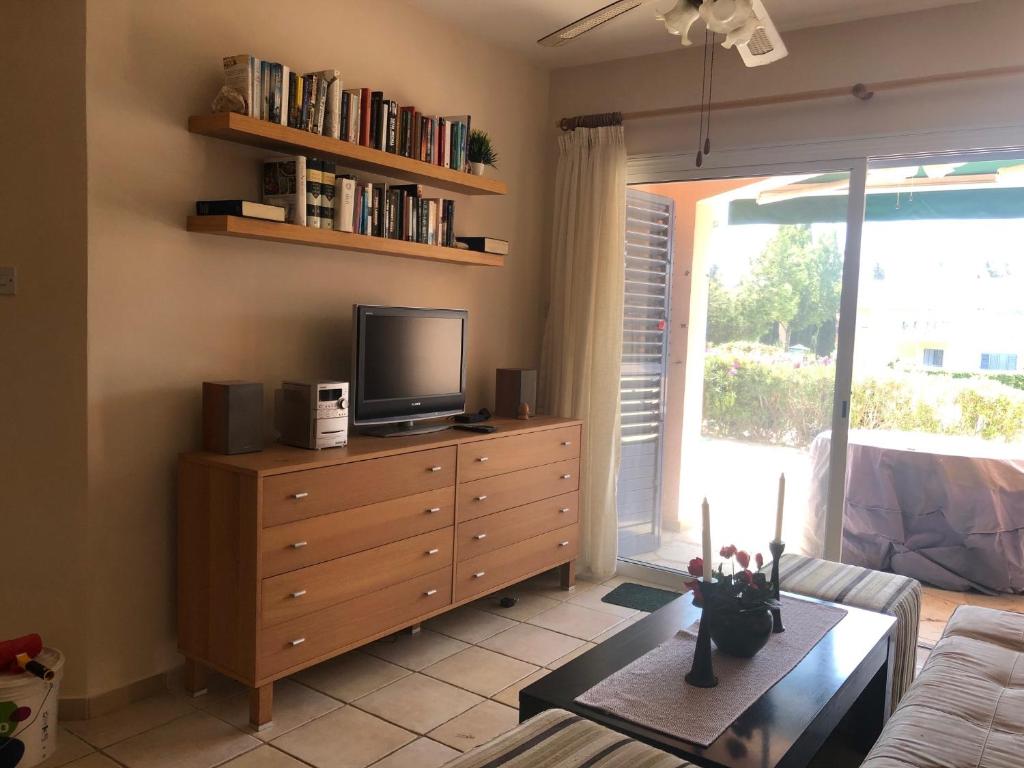 Limnaria Villas - stylish ground floor apartment photo 4