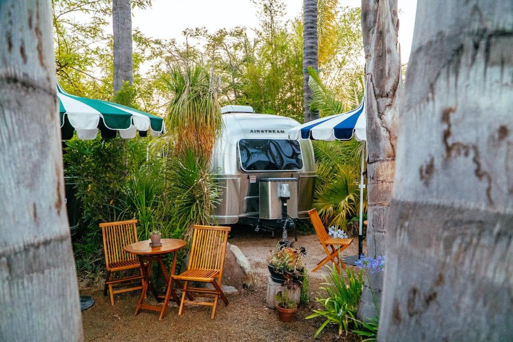 Caravan Outpost photo 2