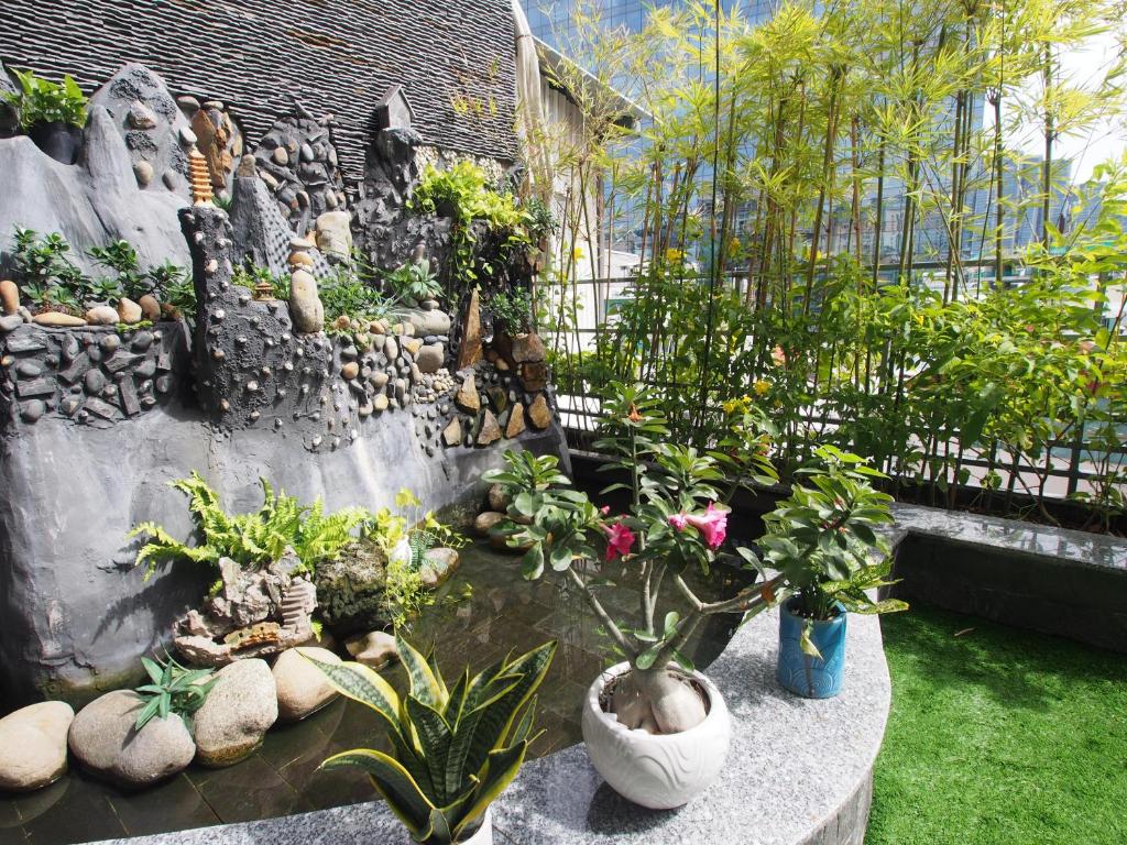 INDO Serviced Apartment