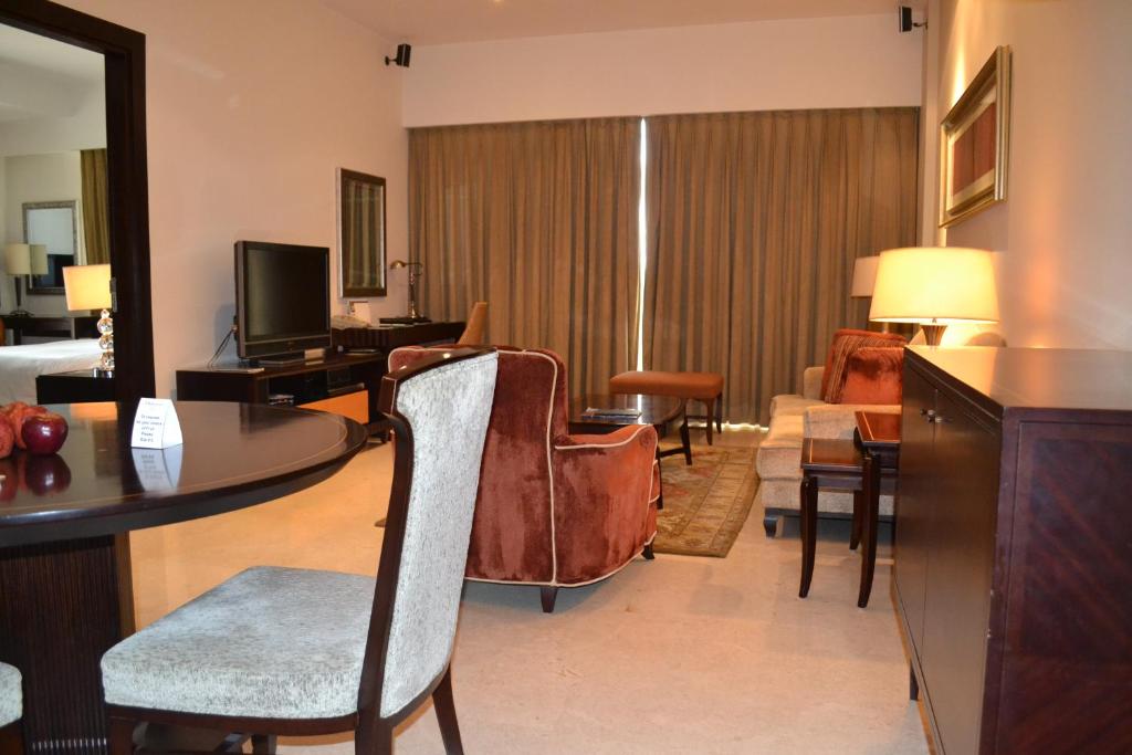Апартаменты (One Bedroom Superior Apartment with kitchenette), Oakwood Premier Prestige-UB City