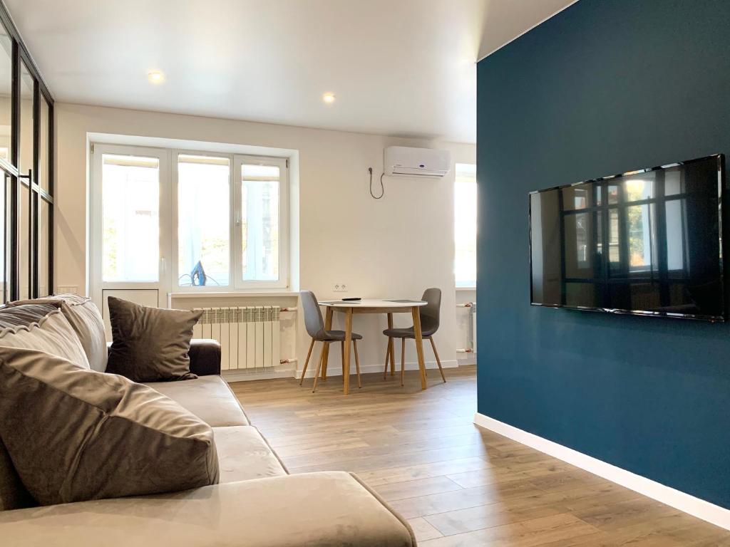 Navy city center apartment двокімнатні апартаменти в центрі міста photo 1