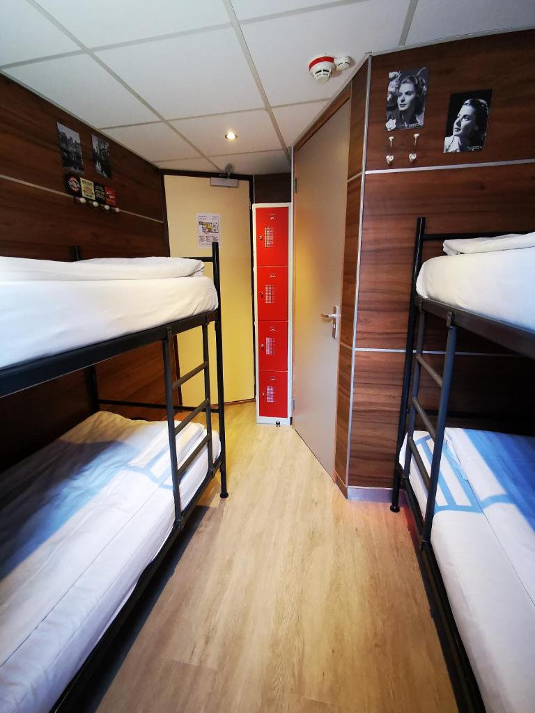 Четырехместный (Четырехместный номер с собственной ванной комнатой), Hotel Mevlana