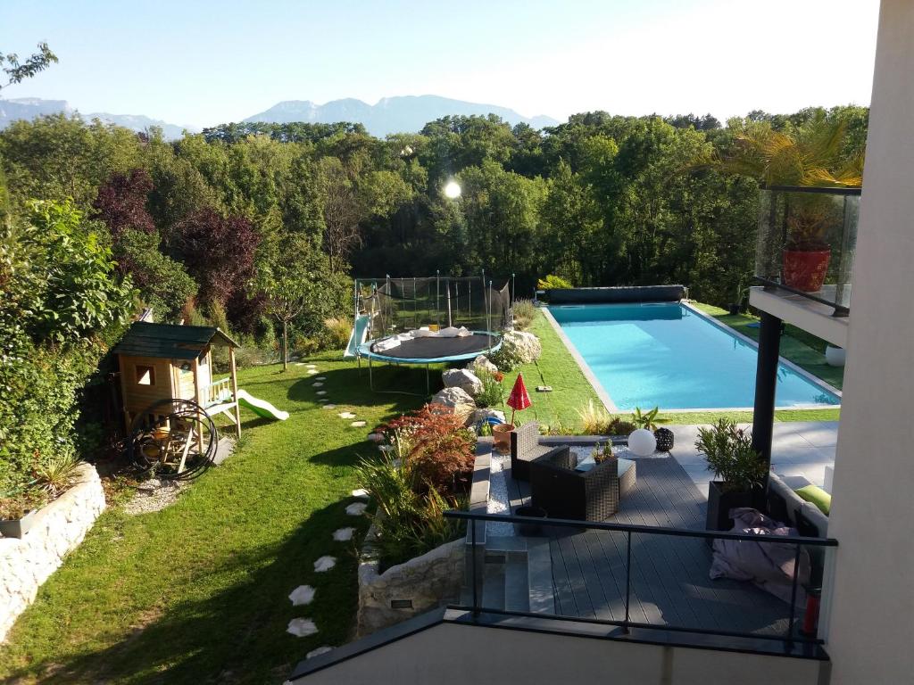 Chambres, cuisine, piscine, spa, billards, airhockey, nature photo 1