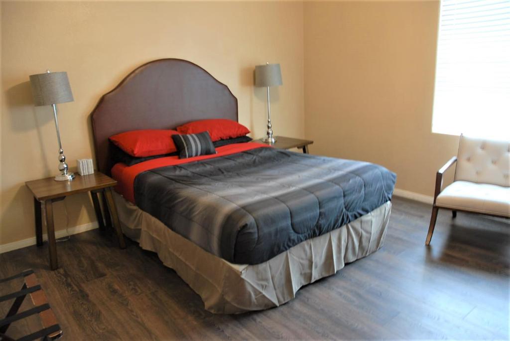 Апартаменты (Апартаменты), 5 bdrm-15 min to Vegas StripNellisAirportSpdway