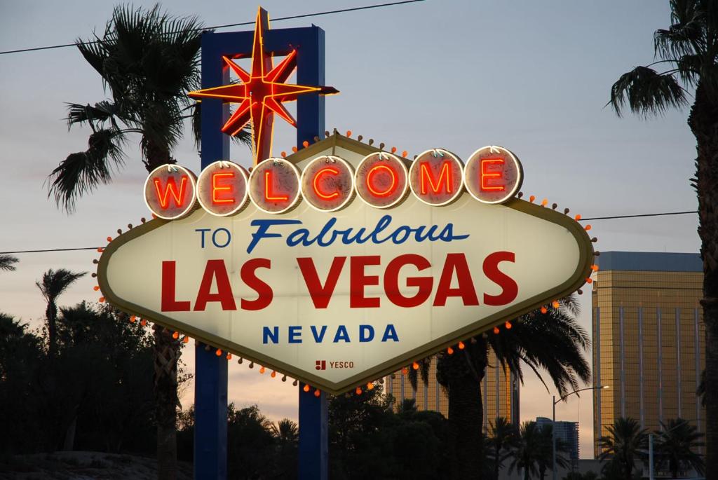 Апартаменты (Апартаменты), 5 bdrm-15 min to Vegas StripNellisAirportSpdway