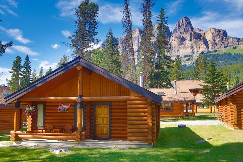 Castle Mountain Chalets photo 1