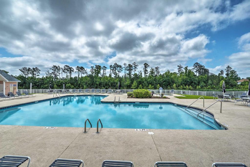 Chic Myrtle Beach Condo with Resort Amenity Access photo 1