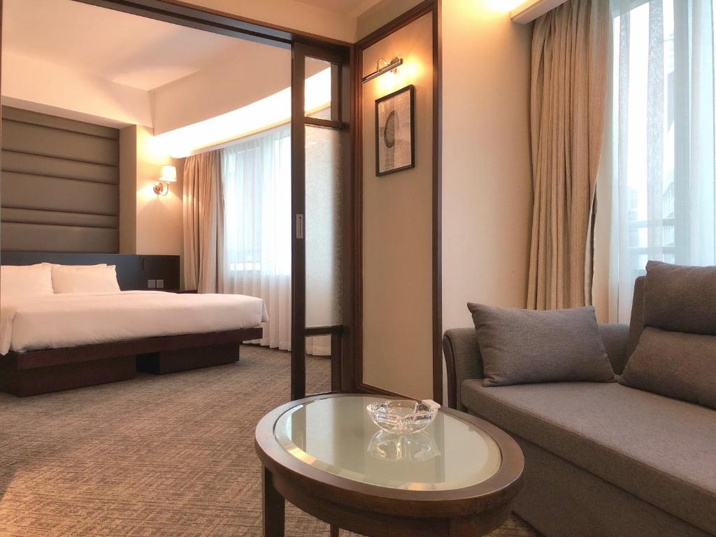 Двухместный (Grand Studio - King Bed with open area), South Pacific Hotel