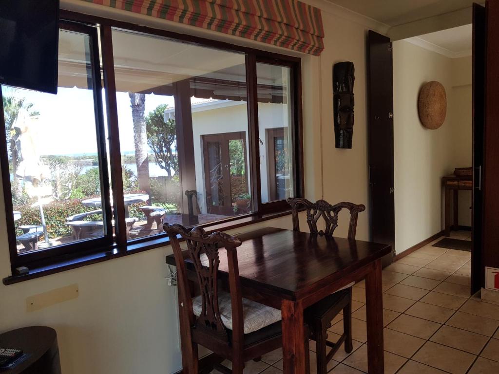 Waterside Lodge photo 3