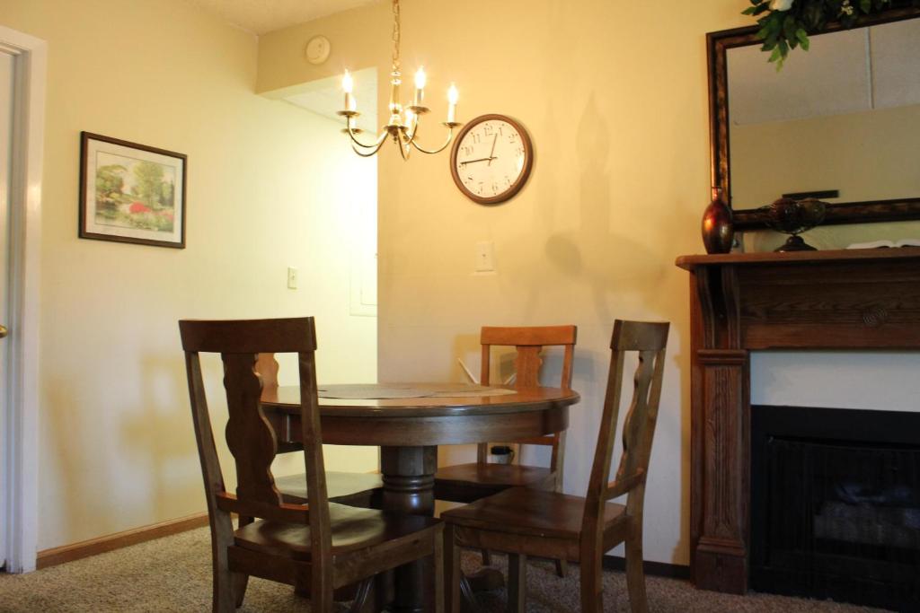 Gatlinburg Chateau Condo 510 photo 4