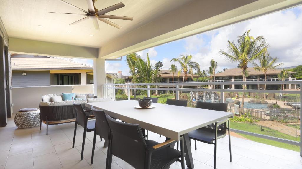 Maui Westside Presents - Luana Garden Villas 18C image