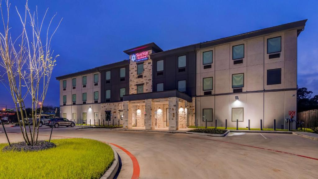 SureStay Plus Hotel by Best Western Humble photo 1