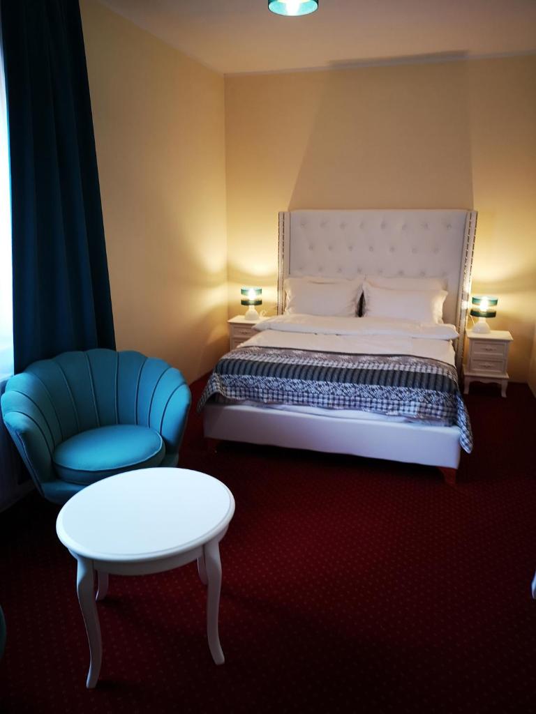 Hotel i Restauracja Admirał photo 3
