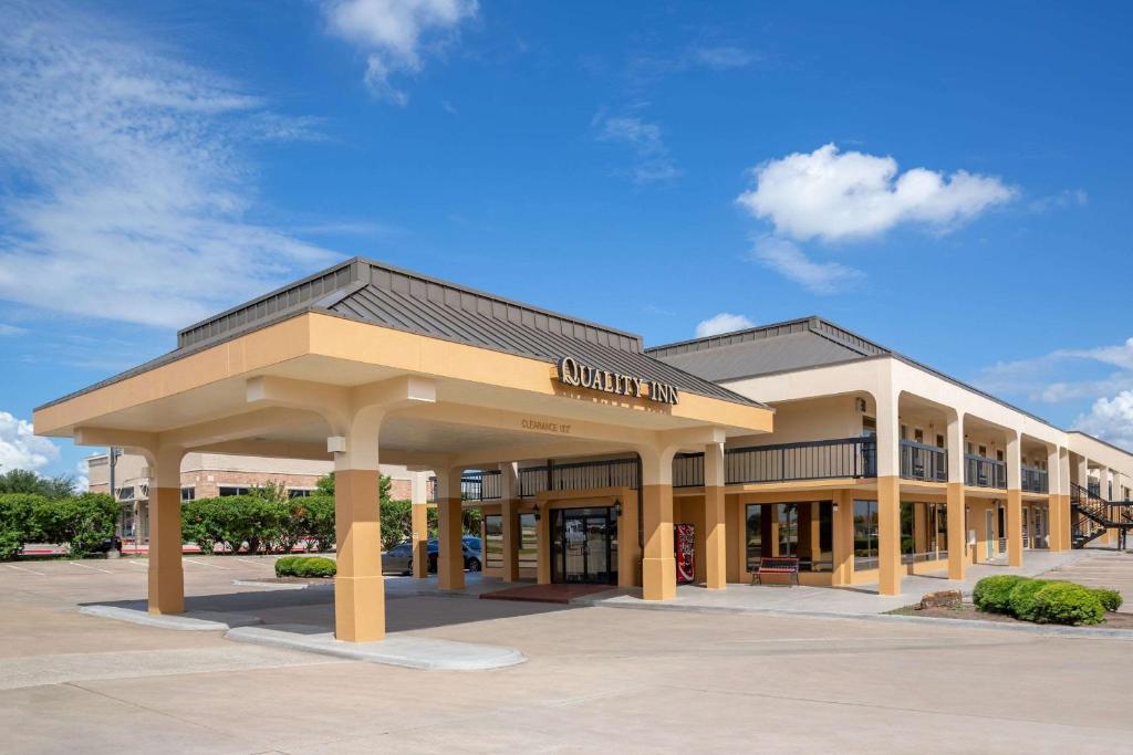 Quality Inn at Arlington Highlands photo 1
