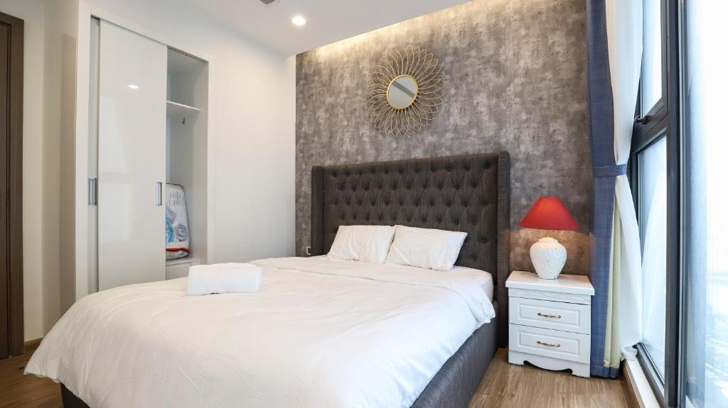 HappyHome Vinhomes Metropolish Apartment