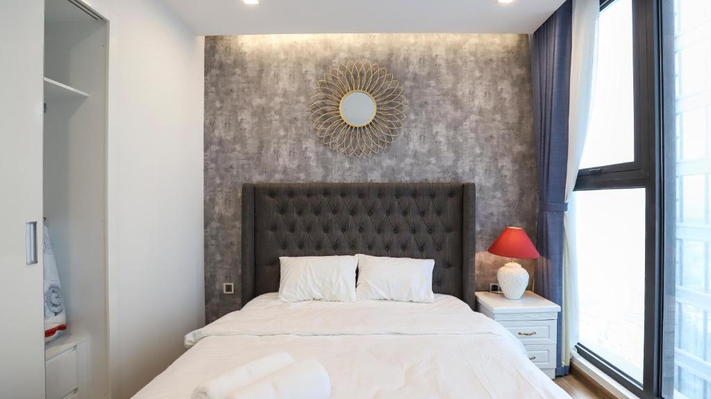 HappyHome Vinhomes Metropolish Apartment