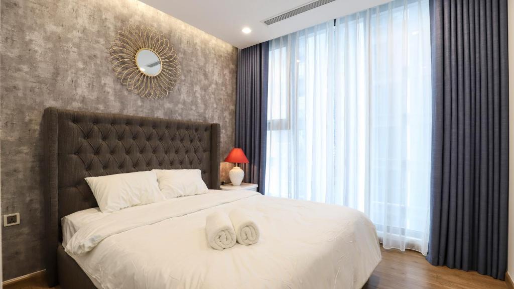 HappyHome Vinhomes Metropolish Apartment