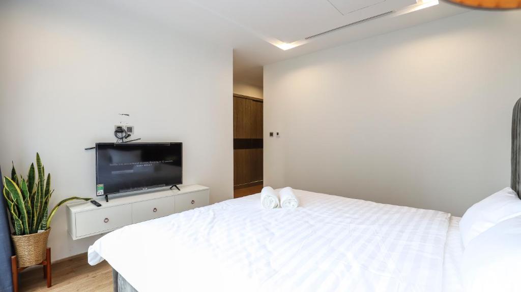 HappyHome Vinhomes Metropolish Apartment