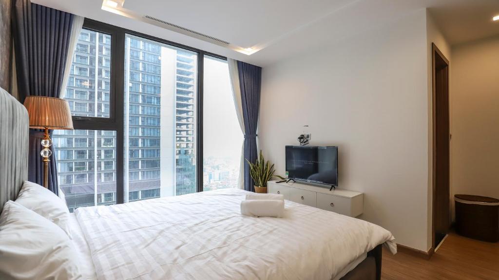 HappyHome Vinhomes Metropolish Apartment