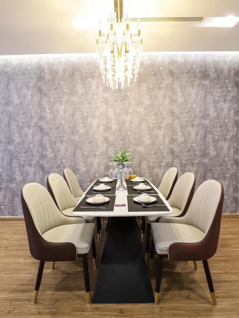 HappyHome Vinhomes Metropolish Apartment