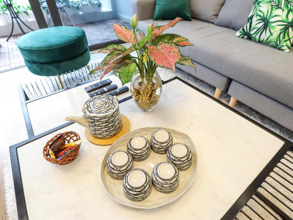 HappyHome Vinhomes Metropolish Apartment