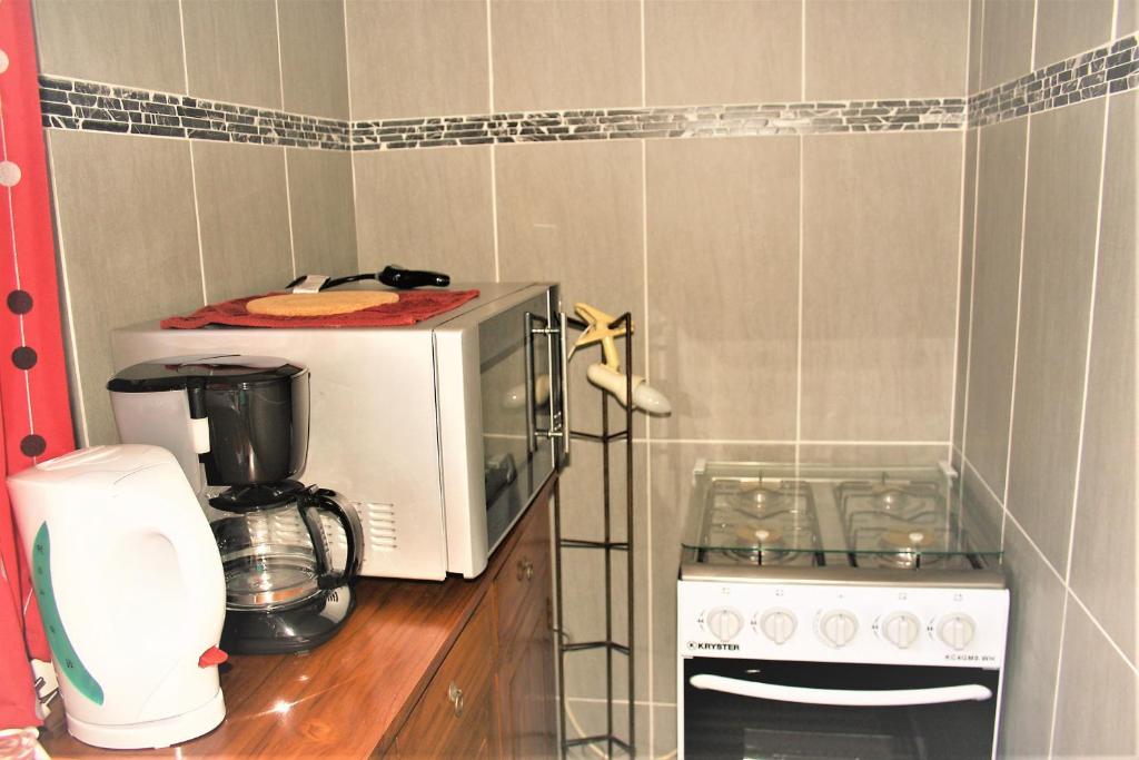 TAHITI - Sanny's Place Room & Pool photo 4