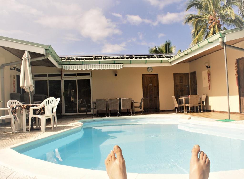 TAHITI - Sanny's Place Room & Pool photo 3