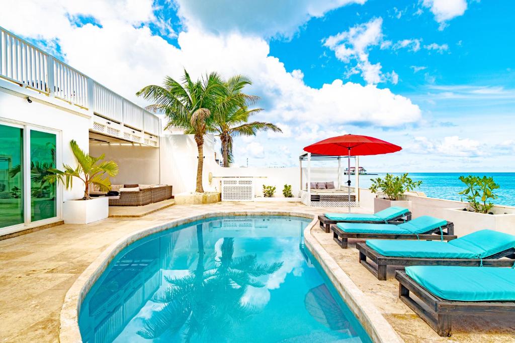 Caprice 7 -Oceanfront Villa - Gated Community with Pool photo 2