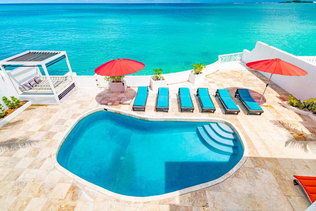 Caprice 7 -Oceanfront Villa - Gated Community with Pool photo 3