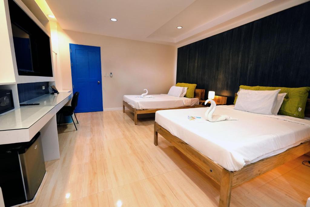 Pescadores Suites Moalboal photo 2