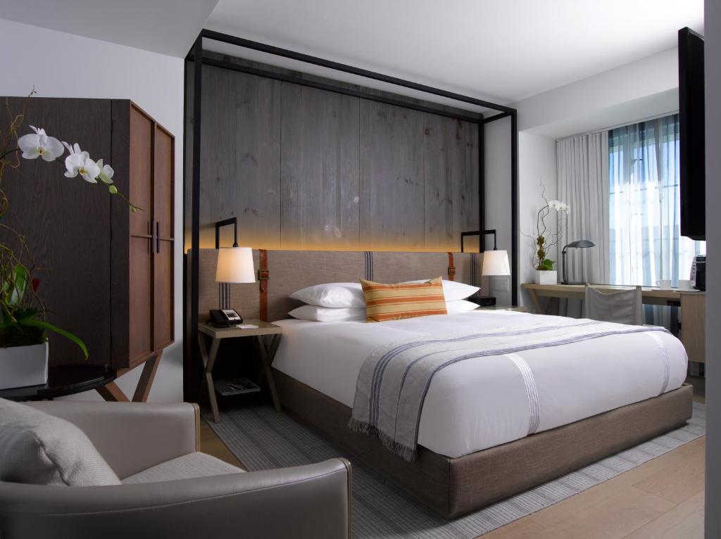 Двухместный (Улучшенный номер с кроватью размера «king-size»), Hotel Victor South Beach