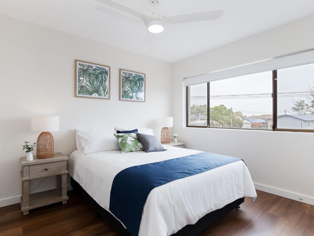 Bangalee 3 Fantastic Waterfront Unit with Pool WI FI and Chromecast photo 2