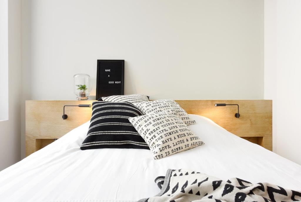MAISON12 - Design apartments with terrace and view over Ghent towers photo 1
