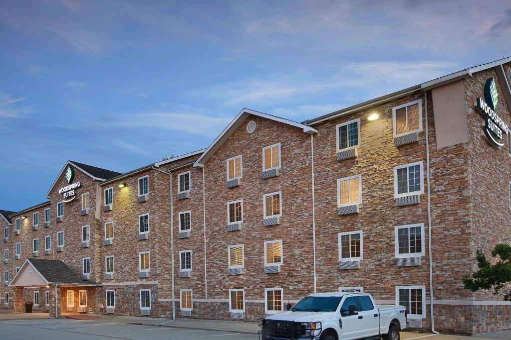 WoodSpring Suites Houston I-10 West photo 2