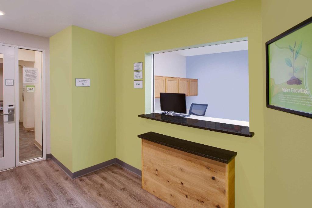 WoodSpring Suites Houston I-10 West photo 4