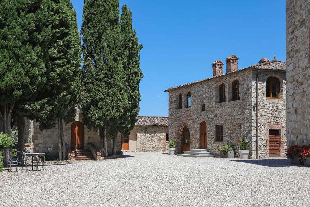 Castello La Leccia photo 1