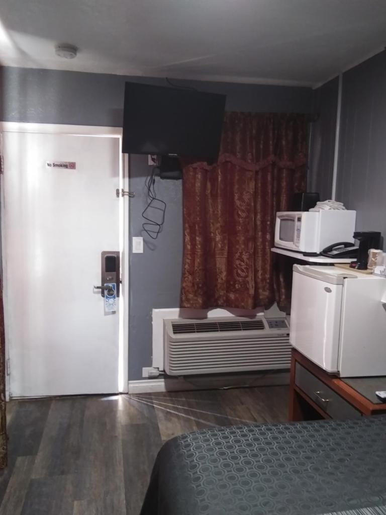 Modoc Inn photo 1