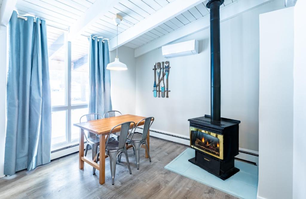 2BR Boutique Suite #8 photo 3
