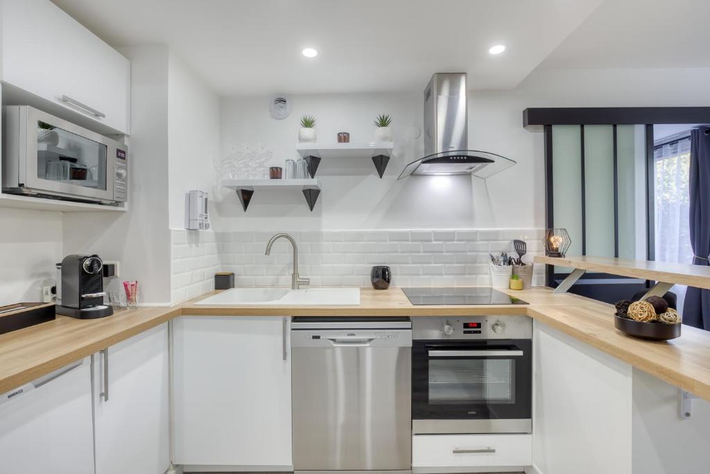 J-Mo Home - Magny - Moderne et chaleureux photo 1