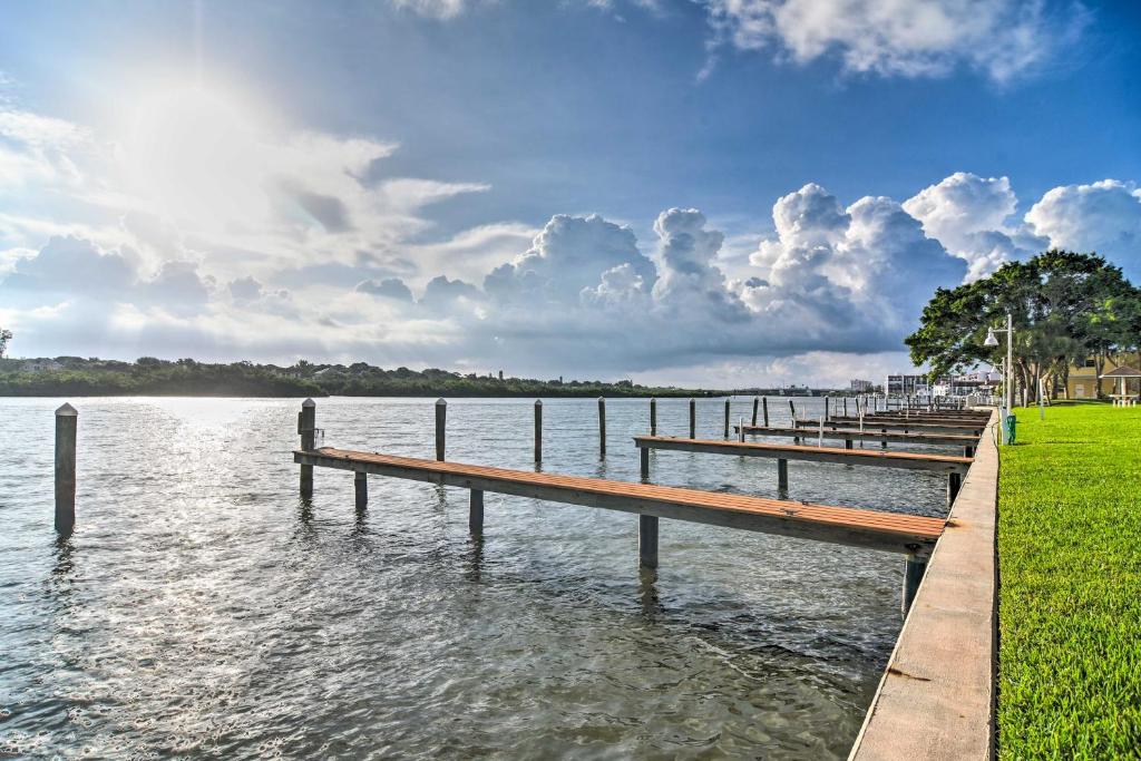 Indian Shores Condo with Dock and Beach Access! photo 2